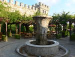 (207'308) - Brunnen beim Hotel am 4.