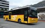 (281'732) - PostAuto Wallis - VS 705/PID 11'910 - Iveco am 21. Oktober 2025 beim Bahnhof Visp