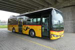 (282'830) - PostAuto Graub�nden - PID 12'378 - Iveco am 6. Dezember 2025 in Kerzers, Murtenstrasse