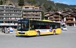 (285'356) - GrindelwaldBus, Grindelwald - Nr. 15/BE 525'871 - MAN am 13. M�rz 2026 beim Bahnhof Grindelwald