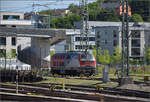 Die brummelige NeSA 218 256 mit dem Gewand der Graz-K�flacher-Bahn parkt in Aalen.