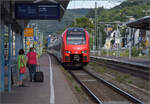 429 112 und ein unbekannter 429 kommen in Boppard an.