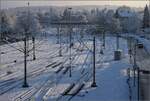 Winterzauber am Bodensee mit Nebenwirkungen.

Weisse Winterwunderwelt im Bahnhof Konstanz im Dezember 2023. Eine echte Schneelast ist nicht erkennbar.