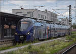 Erst zwei Wochen im Einsatz nach Deutschland ist ein wahrer Allesk�nner. Der Alstom Coradia Polyvalent R�giolis transfrontalier France-Allemagne, kurz Coradia Polyvalent TFA, kann 25 kV 50Hz, 15 kV 16,7 Hz, 1500 V Gleichstrom und mit Dieselmotor fahren, zudem ist er f�r Deutschland und Frankreich zugelassen. Hier kommt B 85505 nach Offenburg eingefahren. Mai 2026.