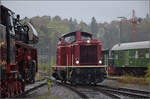 Die Steilstreckendiesellok 213 335 der NeSA hatte am Dampffest die Aufgabe, den G�sten eine sch�ne Zeit im F�hrerstand bei einer Fahrt durch den Bahnhof zu bereiten. Rottweil, Oktober 2026.