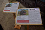 Hier h�tte noch etwas stehen und dampfen sollen. Leider war ein Kesselrohr undicht, daher musste die 97 501 wegen  Krankheit  absagen. Entsprechend traurig liess sie auch das Schild im Regen stehen. Rottweil, Oktober 2026.
