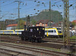 Saisonstart auf dem Schweizerbhnle. 

Jura-Simplon Eb 2/4 35 rangiert im Bahnhof Singen. April 2024.