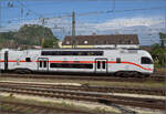 IC-Kiss 4010 006 mit Wagen 93 85 4010 106-1 CH-DB DBpzfa in Singen.