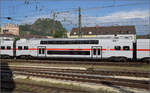 IC-Kiss 4010 006 mit Wagen 93 85 4010 406-5 CH-DB DBpdkza in Singen.