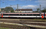 Bpm-Wagen 61 85 20-90 327-8 CH-SBB in Singen. August 2024.