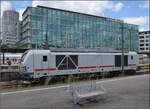 Wie nach einem Hagelschaden sieht die nigelnagelneue 248 505 von DB FV aus. Stuttgart, Juni 2026.