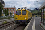 Der Diagnosetriebwagen 702 202 rundete den regen Verkehr auf der Rhein-Neckar-Bahn ab. Weinheim, Juli 2024.