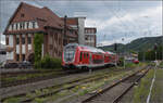 446 027, 446 013, sowie 446 003 und 446 004 (im Bild) in Weinheim. Juli 2024.