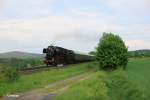 52 8079-7 mit Sonderzug aus Chep nach Neuenmarkt-Wirsberg bei Brand.