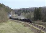 50 Jahre EFZ.

Der letzte Zug durchs Donautal von Sigmaringen nach Tuttlingen ist zugleich die Rückführung von 50 2988 der DSB und 01 519 der EFZ. Hier am Abzweig von der Zollernalbbahn von der Donautal flussaufwärts von Inzighofen. April 2023.