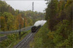 01 180 mit Volldampf auf dem Weg nach Oberndorf. Rottweil-Neckartal, Oktober 2026.