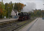 01 180 rangiert vor den letzten Dampfzug des Tages nach Oberndorf. Rottweil 2026.