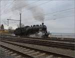18 478 alias S 3/6 3673 der Königlich Bayerischen Staatseisenbahnen rangiert vor ihren Sonderzug in Lindau Hbf. Februar 2023.