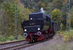 Dampftage Rottweil 2024.

52 7596 hat im Bahnhof Talhausen einen Kreuzungshalt. Oktober 2024.