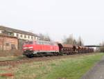 218 272-3 verlsst Wiesau mit dem 92637 Schotterzug nach Weiden.