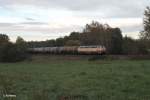 217 002 zieht bei Oberteich ein Kesselzug in Richtung Regensburg 15.10.14