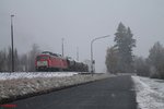 232 201-4 rangiert in Pechbrunn mit dem Schotterzug 62720.