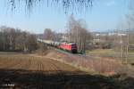 233 233-6 verlsst mit einem Kesselzug aus Nrnberg nach Cheb den Ort Marktredwitz.