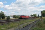 233 525-5 zieht die 145 010 und den 51722 NNR - LLE Frankenwald Umleiter durch Pechbrunn.