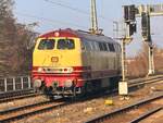 BR 218 105-5 als Lz Richtung Burg (MG) durch MG-Neustadt am 08.März 2025