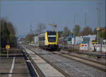 612 109 verlässt den Bahnhof Rheinfelden Richtung Basel. Dem Bahnhof sieht man die bevorstehende Elektrifizierung bereits an.