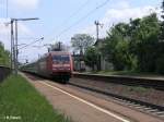 101 002-4 zieht den IC1886 Mhldorf-Hamburg „Rottaler Land“ durch Regensburg -Prfering.