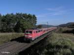 111 170-7 schiebt RB32113 Neumarkt (Oberpfalz) – Plattling bei Darshofen.