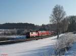 111 227-5 als RE 4852 München - Nürnberg über Regensburg bei Sinsgrün.