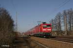 112 185-4 zieht den RE 18107 nach Eisenhttenstadt bei Briesen (Mark) 08.03.11