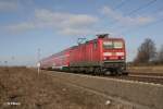 143 095-8 mit RE nach Leipzig bei Halle-Leipzig Flughafen.