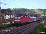 143 164-2 durchfhrt Oberwesel mit einer RB Mainz.