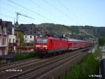 143 025-5 durchfhrt Oberwesel mit ein RE Frankfurt/Main.