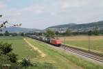 145 050-1 zieht bei Großsachsen-Heddesheim einen Container/Wechselpritschenzug in Richtung Süden.