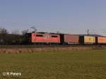 151 151-8 zieht bei Thngersheim ein Containerzug.