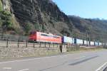 151 124 mit LKW-Walter kurz vor der Loreley.