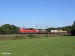 151 152-6 zieht bei Edlhausen ein Intermodalzug.