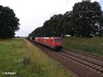 152 098-0 und 189 001 ziehen ein gemischten Gterzug bei Jacobsdorf(Markt) nach Frankfurt/Oder.