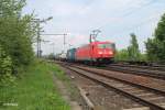 185 202-9 mit Containerzug bei Regensburg Ost.