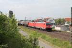 185 379-5 + 256-5 mit einem Kesselzug in Nauheim.