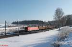 185 241-7 zieht einen Containerzug der ungewohnterweise aus EAS Wagen besteht beladen mit Container bei Sinsgrün.19.01.17