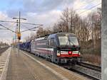 BR 193 659 ( Berlin ) der SBB Cargo International mit Container in Richtung Wunstorf durchfahrt durch Dedesen-Gümmer 1.Februar 2025
