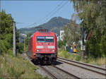 101 138 f�hrt solo nach Singen f�r ihren abendlichen Einsatz am Nachtzug.