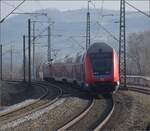 146 230 mit RE nach Konstanz in Welschingen. März 2023.