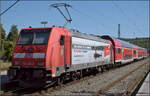 146 230 mit einem vertragswidrig kurzem Schwarzwaldbahnzug. Engen, August 2026.