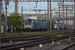 Re 485 020 und Re 186 107 von Railpool auf dem Weg zur Arbeit.